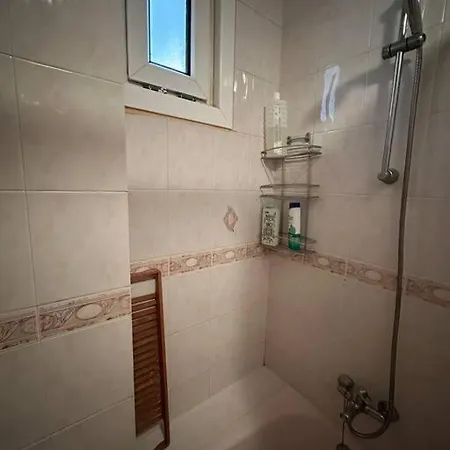 Kadikoy Kalamis 3+1 Merkezi Asansorlu Genis Daire *