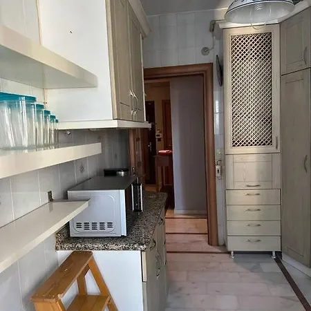 Apartament Kadikoy Kalamis 3+1 Merkezi Asansorlu Genis Daire Stambuł