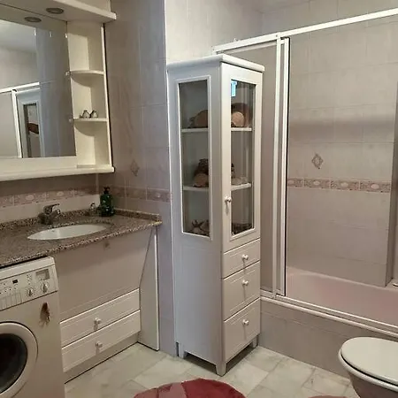 Apartament Kadikoy Kalamis 3+1 Merkezi Asansorlu Genis Daire Stambuł