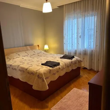 Apartament Kadikoy Kalamis 3+1 Merkezi Asansorlu Genis Daire Stambuł