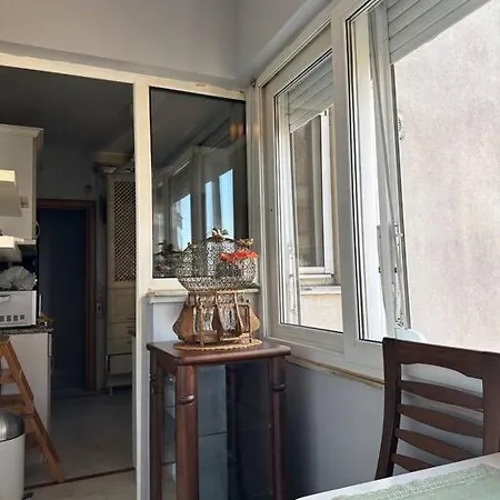 Kadikoy Kalamis 3+1 Merkezi Asansorlu Genis Daire Stambuł