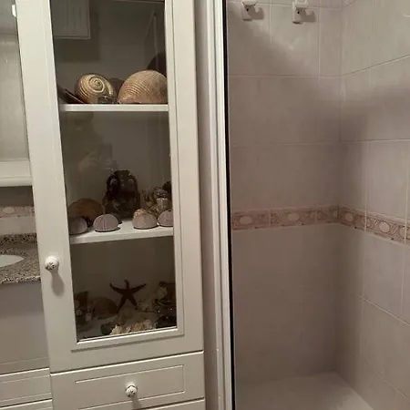 Kadikoy Kalamis 3+1 Merkezi Asansorlu Genis Daire Apartament *