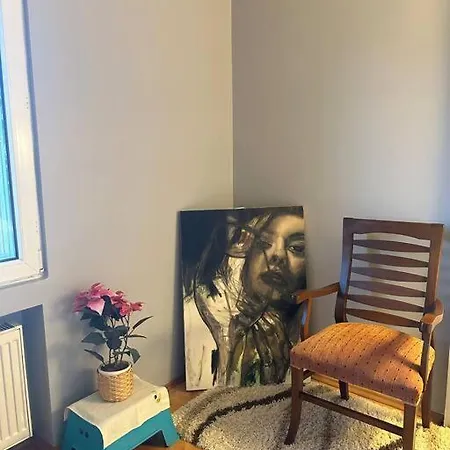 Apartament Kadikoy Kalamis 3+1 Merkezi Asansorlu Genis Daire *