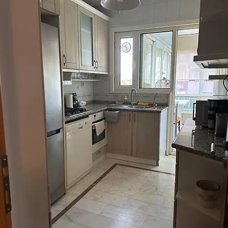 Kadikoy Kalamis 3+1 Merkezi Asansorlu Genis Daire Istanbul