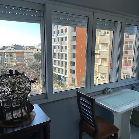 Lejlighed Kadikoy Kalamis 3+1 Merkezi Asansorlu Genis Daire