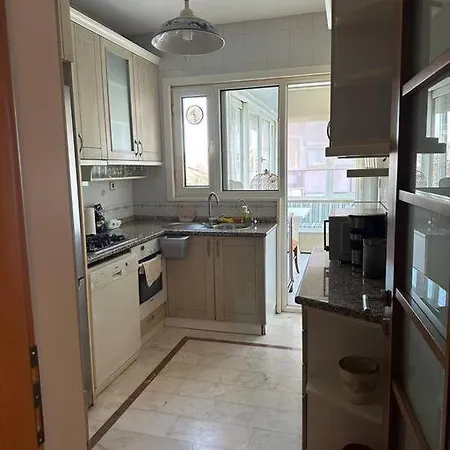 Kadikoy Kalamis 3+1 Merkezi Asansorlu Genis Daire Istanbulská provincie
