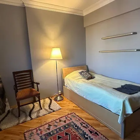 Appartamento Kadikoy Kalamis 3+1 Merkezi Asansorlu Genis Daire *